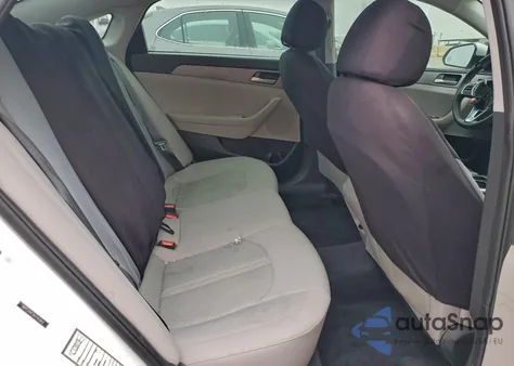 2019 Hyundai Sonata Se z USA, uszkodzony, nr VIN 5NPE24AF2KH763962